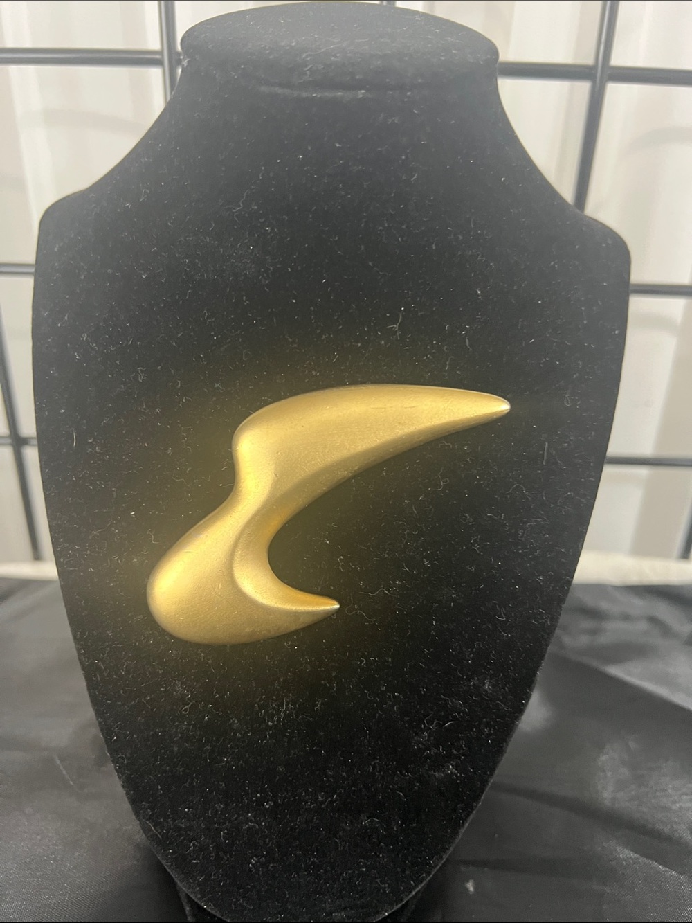 Source Unknown Gold Abstract Brooch